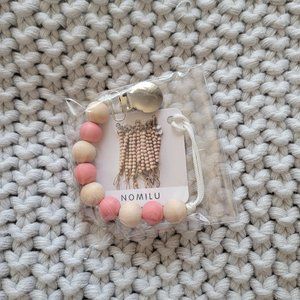 NoMilu Pacifier Clip Brand New